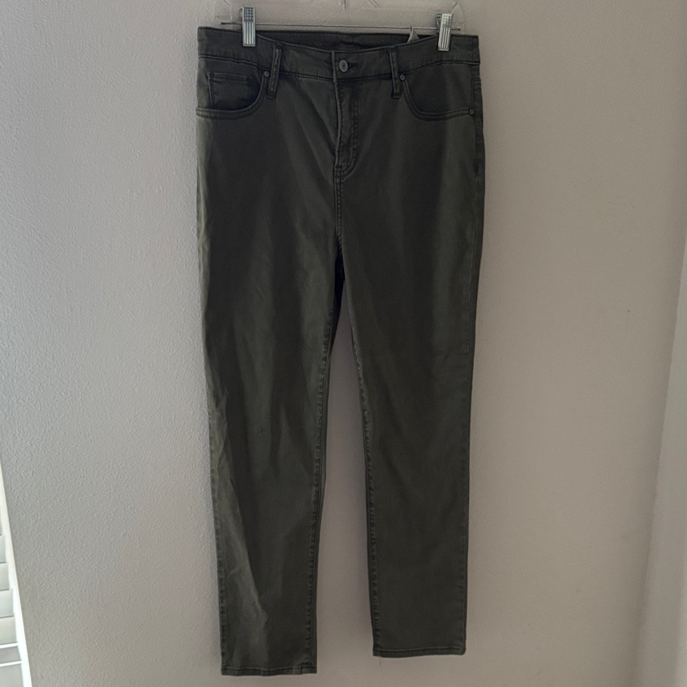 Chico’s So Slimming girlfriend slim leg ankle high rise Olive Green Pants Sz 10R